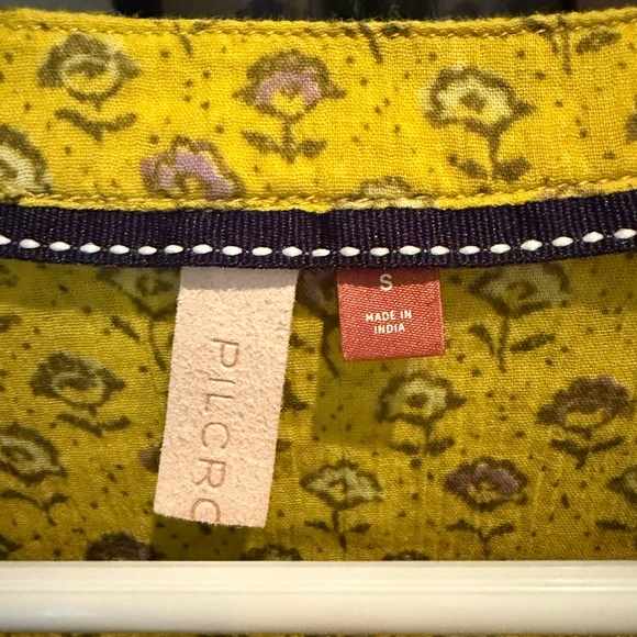 Greenish Yellow Pilcro Floral Women's Top - Picture 4 of 6
